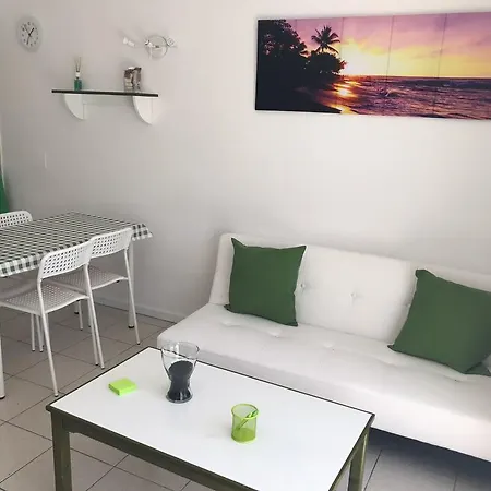 Greg's Paradise-la Florida Apartmán *